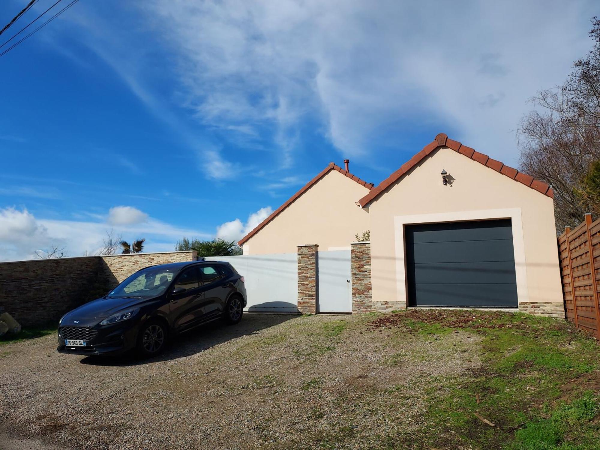 Spacieux Appartement De Charme, Proche Du Circuit Magny-Cours Exterior photo